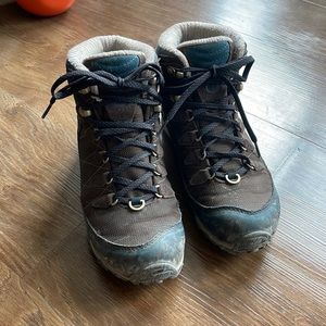 Oboz hiking shoes